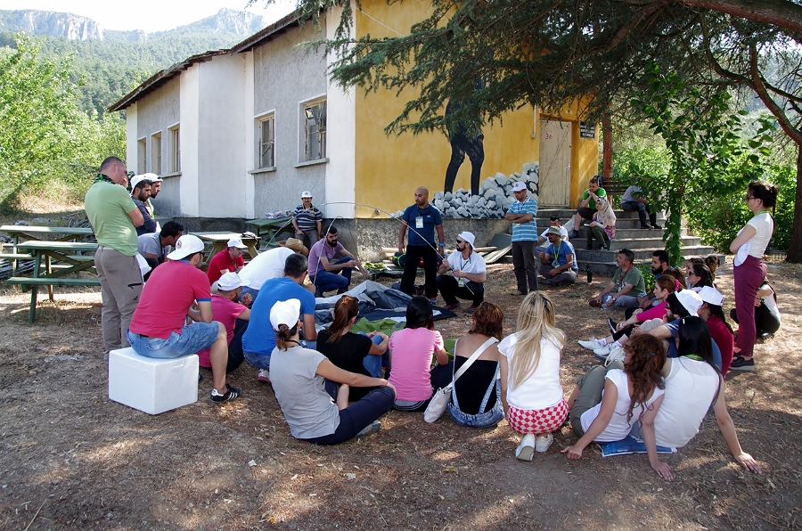 MRBG0033.jpg - 2. G�n | "Kamp�m�z� Kuruyoruz- Kamp Tekniklerini ��reniyoruz" | Derey�r�k K�y�, Osmaneli