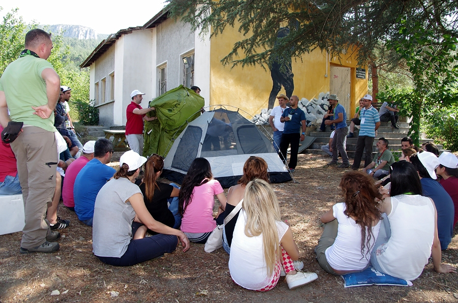 MRBG0049.jpg - 2. G�n | "Kamp�m�z� Kuruyoruz- Kamp Tekniklerini ��reniyoruz" | Derey�r�k K�y�, Osmaneli