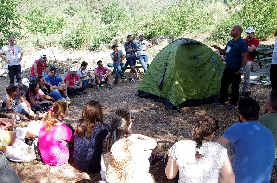 MRBG0057.jpg - 2. G�n | "Kamp�m�z� Kuruyoruz- Kamp Tekniklerini ��reniyoruz" | Derey�r�k K�y�, Osmaneli