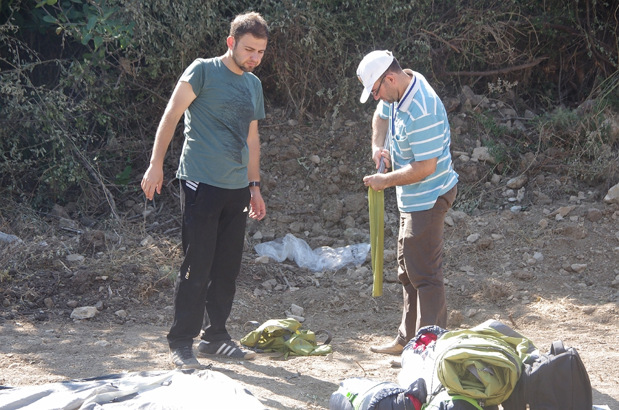 MRBG1345.jpg - 4. G�n | �ad�rlar� Topluyoruz: Kamp�n Toplanmas� ve �evre Temizli�i | Derey�r�k K�y�, Osmaneli