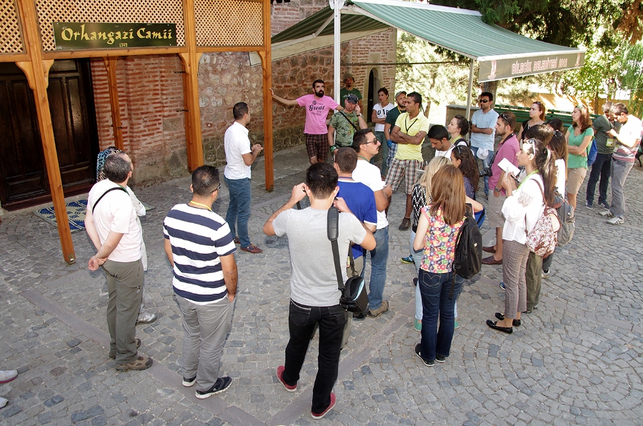 MRBG2127.jpg - 6. g�n  | Orhangazi Camii, �eyhedebali T�rbesi | Bilecik