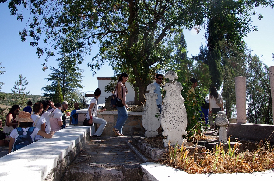 MRBG2138.jpg - 6. g�n  | Orhangazi Camii, �eyhedebali T�rbesi | Bilecik