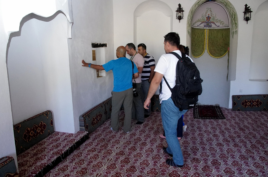 MRBG2166.jpg - 6. g�n  | Orhangazi Camii, �eyhedebali T�rbesi | Bilecik